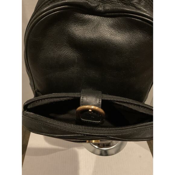 ILI - New York Toronto - Small Black Leather Backpack - Y2K -